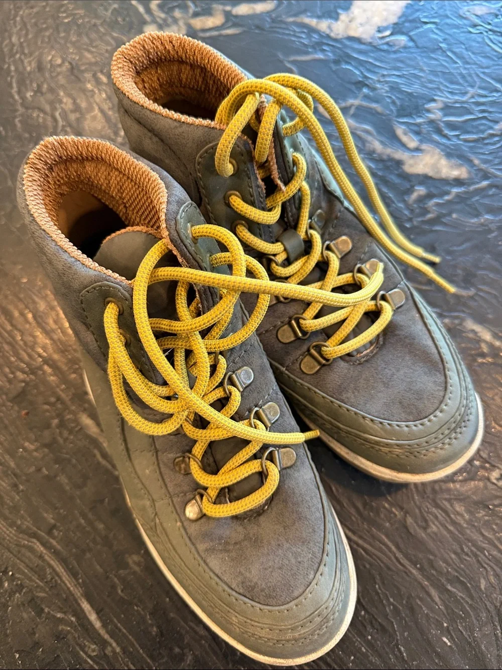 Women’s Olive Suede Winter Hiking Boots with Yellow Laces
